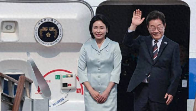 李在明到北京的第一件事	，不是和中方见面，而是去了另外一个地方