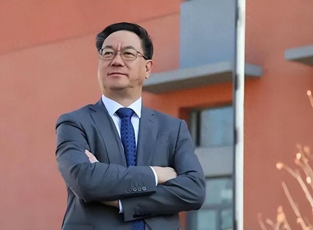 拦不住了！3878名科学家携技术“弃美归华”，盖茨：我们在主动认输