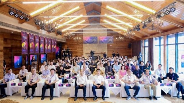 多位清华教授走进长阳创谷，寻求与产业、资本、社会深度链接