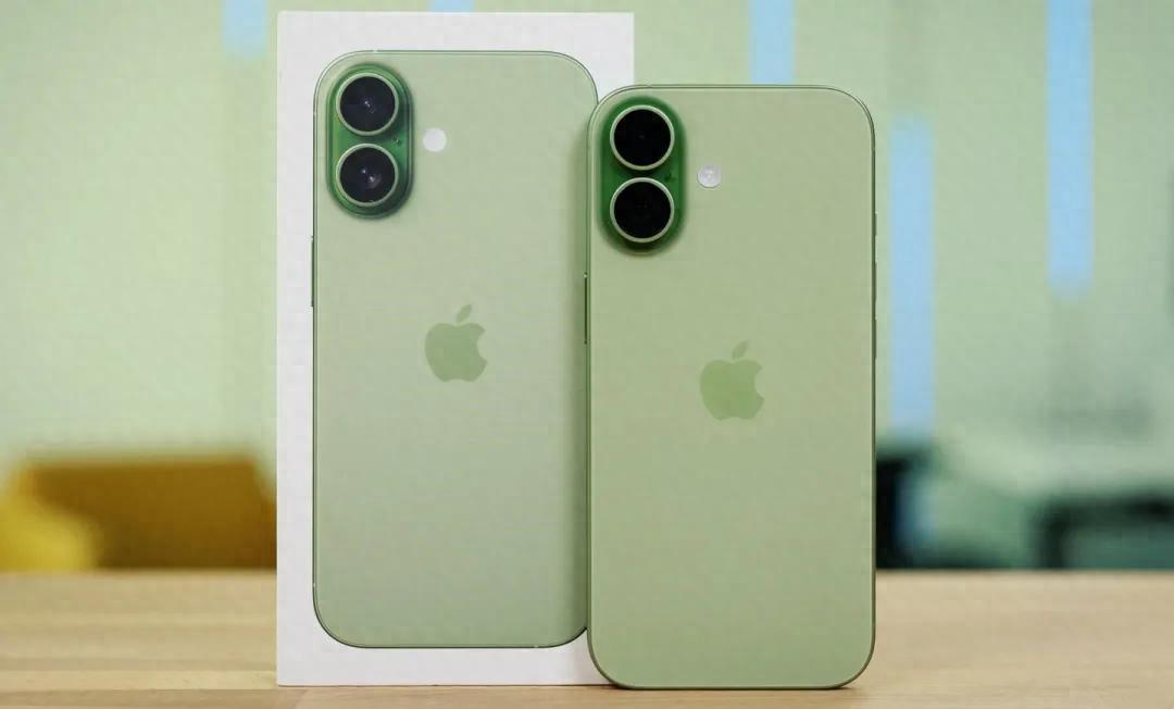 iPhone 17 一个月真实体验评测_苹果17_屏幕观感与户外可见性分析