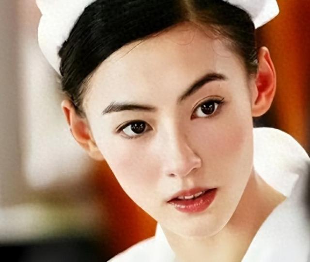狐狸尾巴藏不住，撒谎成性、风流潇洒的张柏芝，被陈晓东撕下体面