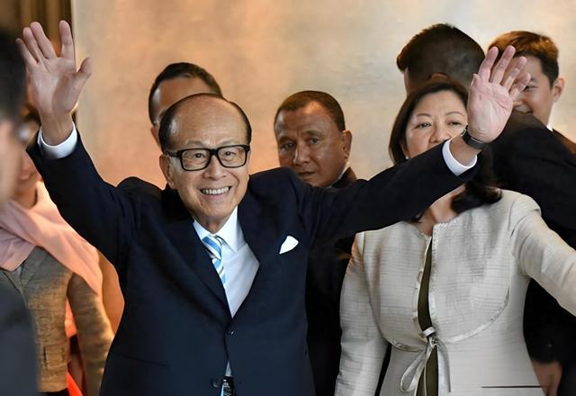 巴拿马港口交易再生变！李嘉诚想通了，中远海运入局