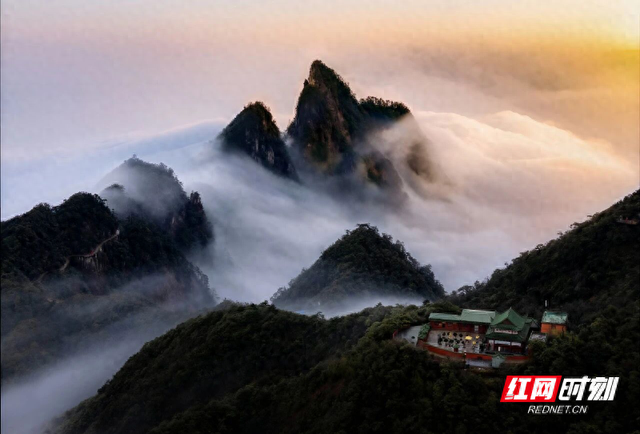 “天下莽山”之蝶变 | 一座山：偏远山区变热门景区