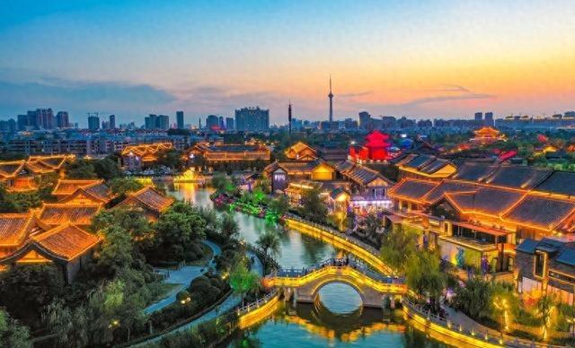 我是南宁人，从洛阳和开封旅行回来，不得不说两座城市差别太大了