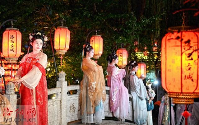 夜游古城 感受魅力
