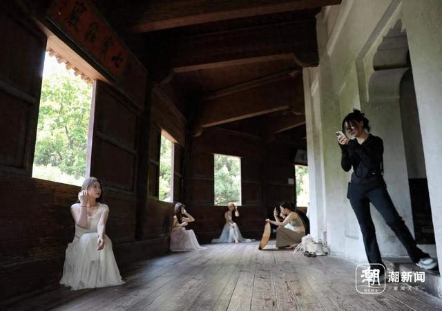 “一窗一景一美女”火了！杭州六和塔景区：建议错峰游览，这类行为严禁