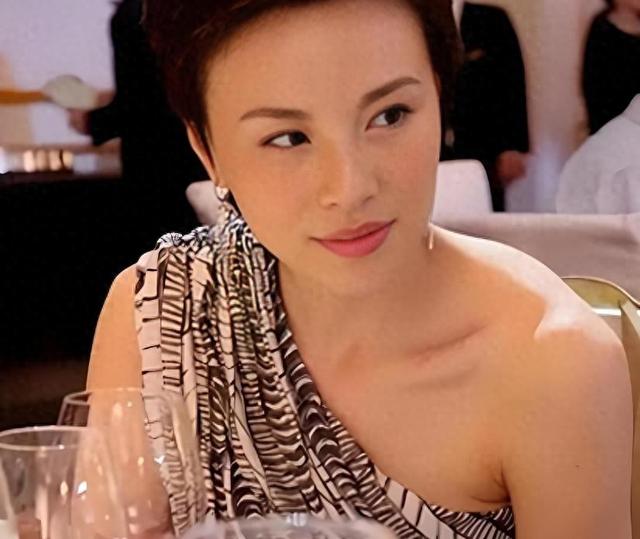 凭姿色4年借了17亿，靠“借钱”过奢靡生活的她，今下场令人嘘唏