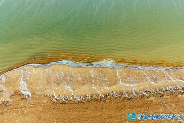 刘家峡库区炳灵峡口：黄河岸畔的千年秘境与山水奇观