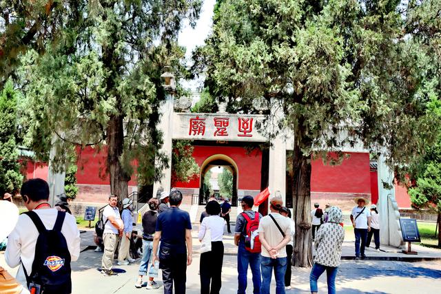 才下眉头，却上心头