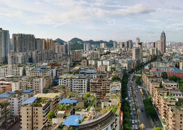 贵州最具松弛感的避暑小城,气候宜人、风景优美,小吃众多