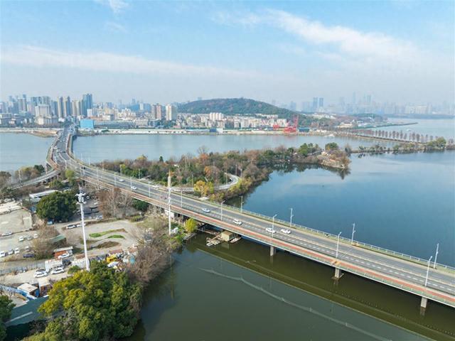 擦亮东湖赏梅“迎宾廊道”，东湖风景区护航冬日赏景之旅