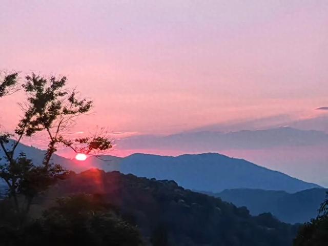 段金华:《孔明山记》