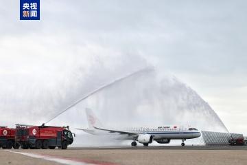 国航载旗C919今日首飞香港