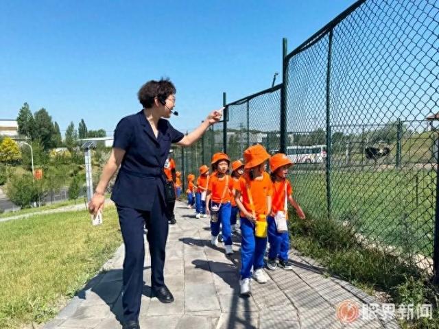 2025新疆网络文化·贯彻四中全会精神一线见闻丨经开区（头屯河区）借雪假重塑工业游品牌