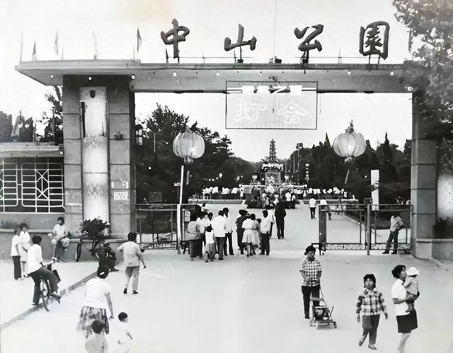 北方夏季之最！青岛中山公园灯会何以“重装归来”