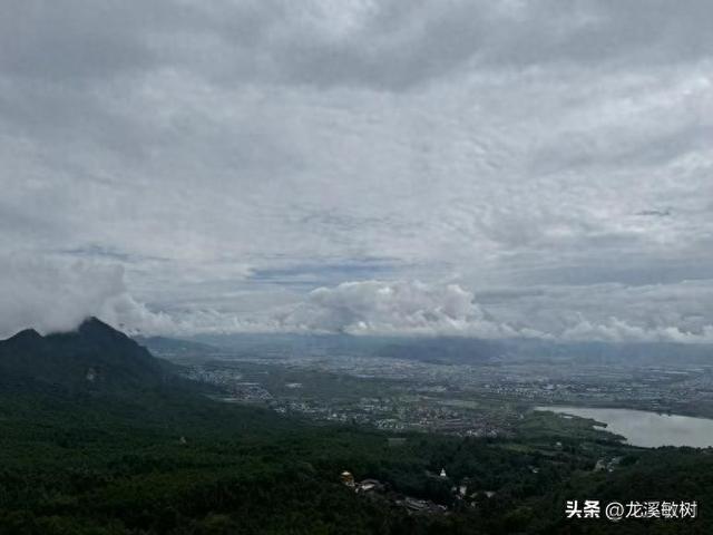 小罗斯福兄弟由印度来到大理、丽江，会见了洛克，获得很多帮助