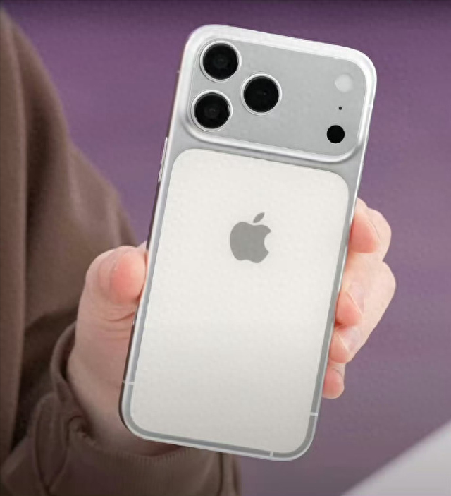 iPhone 17 Pro 真机曝光：科技革新，震撼来袭！