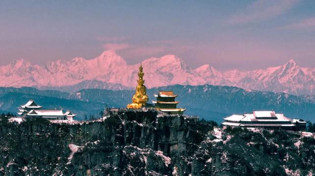 青山如黛,锦绣峨眉——峨眉山旅游攻略