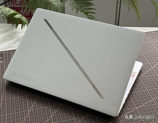 轻薄游戏本是潮流还是智商税？四款RTX5060轻薄本优缺点分析！