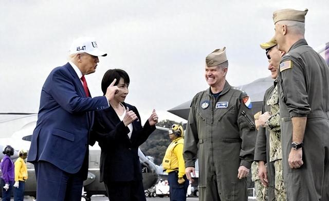 日本紧急拨通给北京的热线，没料到电话那头只有忙音