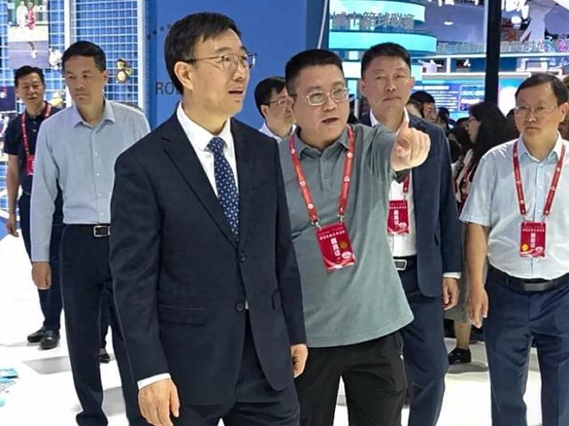 “燃赛尚嗨 聚能美好” 中国体育文化、体育旅游博览会上海展区精彩纷呈