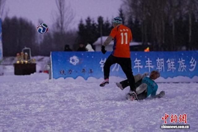 黑龙江铁力年丰村“冰雪嘉年华”正式亮相