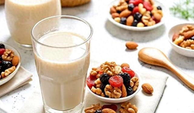 保持代谢旺盛的10个好习惯	，让你的体重蹭蹭往下掉。