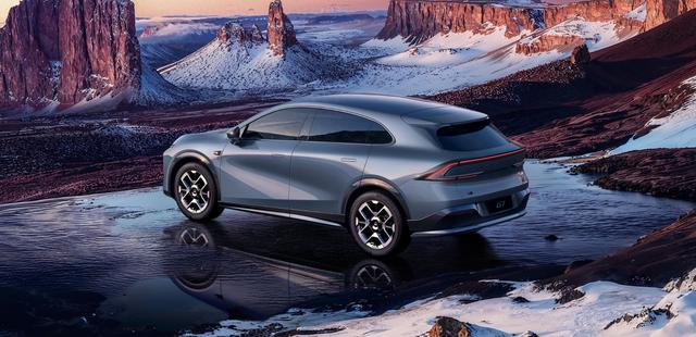 小鹏G7智驾深度体验：神器还是绣花枕头？6000公里实测告诉你