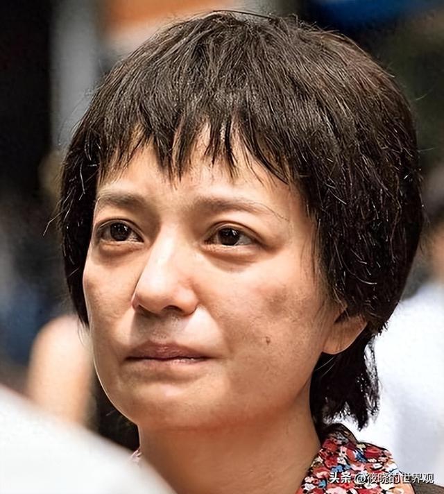 拔出萝卜带出泥！49岁赵薇再次被爆露面，原来封杀只是冰山一角