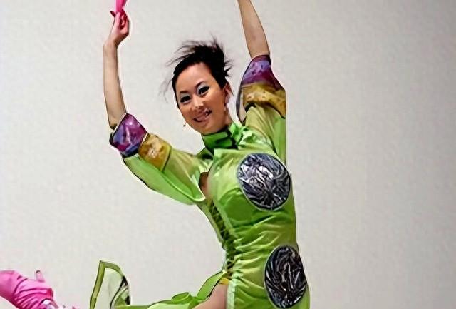 她是中国第一“裸模”，走红后被父亲、老公嫌丢脸，现状令人意外