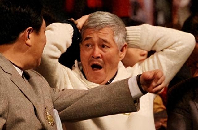 稳了！26春晚央视首轮彩排	，岳云鹏缺席,14位巨星亮相,大人物回归