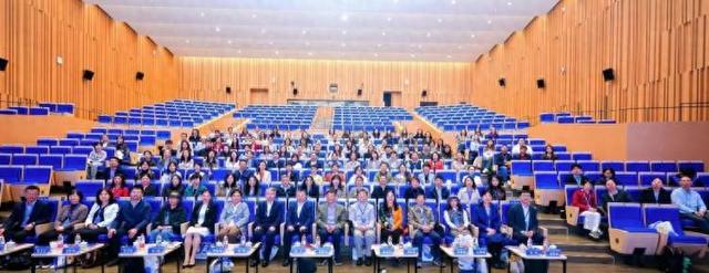 ​上海高校心理咨询协会2025学术年会举行