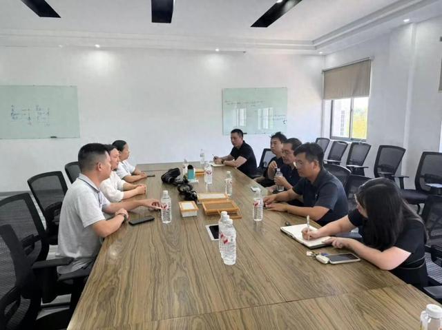 武汉洪山电商协会与谷仓海外仓走访美嘉塑料，赋能跨境出海