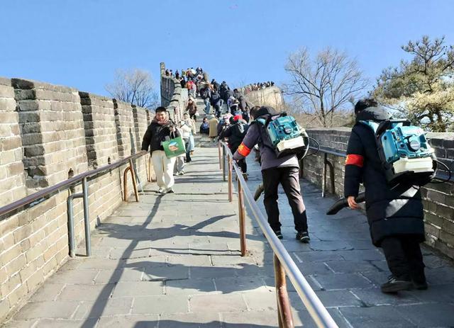 八达岭长城景区已做好准备，让游客安全舒心登城赏雪