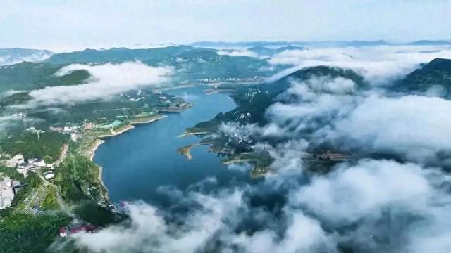 接上 第四章：山水胜境—嘉陵画廊的诗意栖居