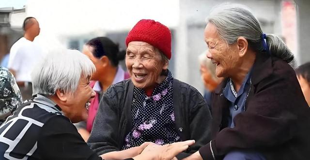 中国将迎来人口死亡高峰？22年去世1041万人	，23年1110万，去年呢