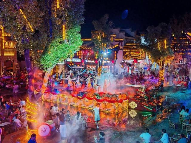 云梦：万人共赴千年古城夜宴 祥云湾奏响夜色七重奏文旅交响乐