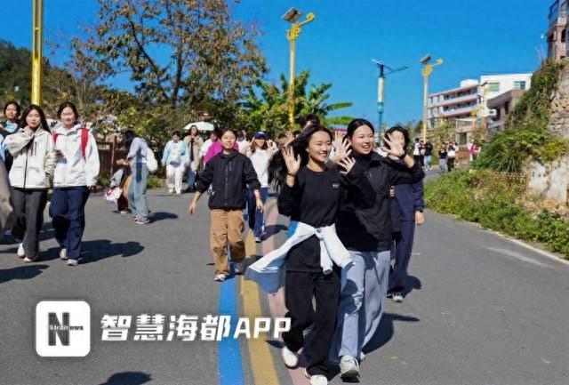 徒步登山、古厝晒秋、地域文化体验，这一活动在泉州虹山乡启动