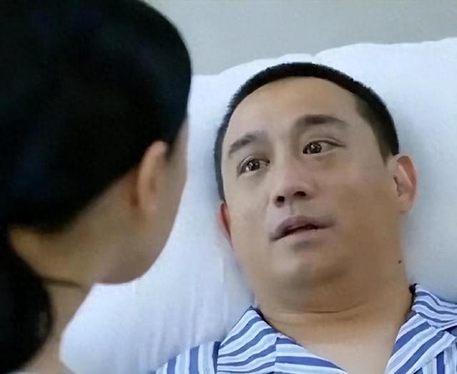 四天曝3个瓜！戴呼吸机、离婚、周慧敏肉软会玩，一个比一个意外