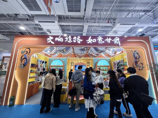 从“飞天梦”到“航天潮” 酒泉文创精彩亮相良渚市集