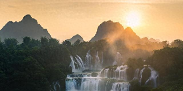 广西大反转！崇左杀出重围，南宁桂林都没预判，凭什么火遍全国？