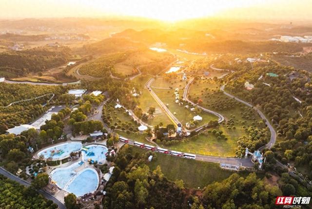 “链”上湖南 “湘”创未来丨湘赣边界崛起“三日游”目的地，花湖谷这样把山水变“流量”