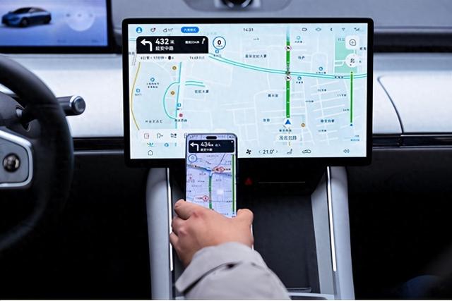 中国有了北斗系统，为何还用美国GPS？全部换手机估计都用不成！