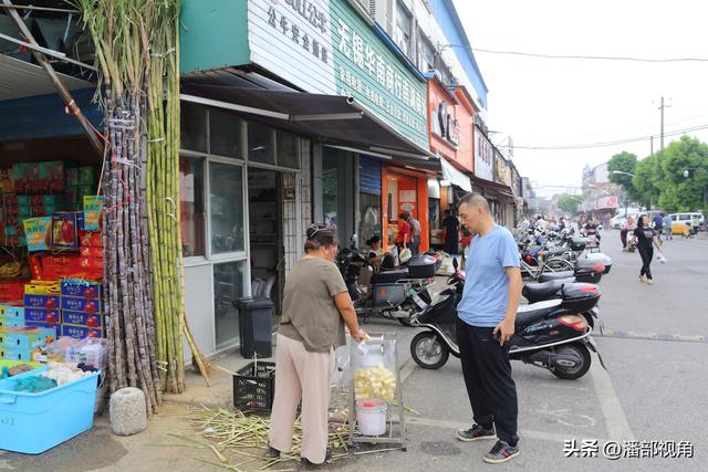 2005年国庆，南泉街上走了一圈，随便拍了一组当地人生活