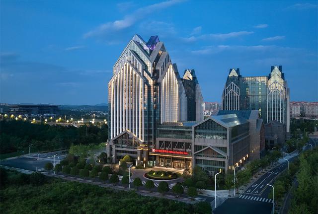 贵安双湖畔再添新地标 打造城市商旅休闲新天地——贵阳贵安新区希尔顿花园酒店盛大开业