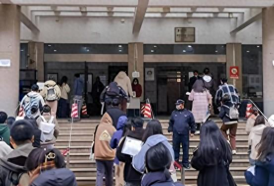 终于有内行说了实话！国考想一次上岸？选这“6类岗位”闭眼冲！