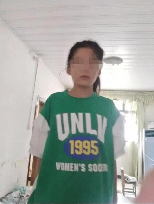 江苏徐州三个孩子失踪	，孩子家属：三个孩子在河里被发现，已全部遇难了，其中包括一对11岁和7岁的姐弟