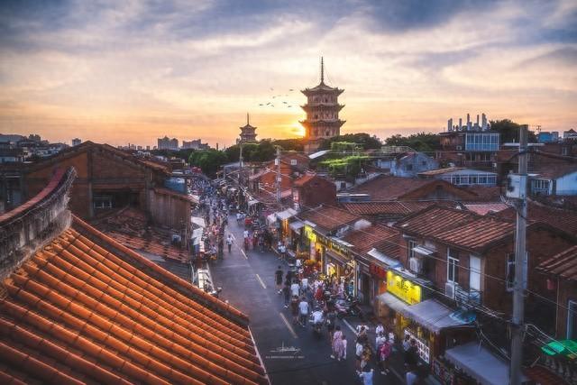 最新消息-福建大反转！泉州杀出重围，福州厦门都没预判，凭什么火遍全国？(1)