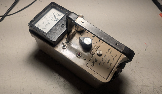 瘫痪十年的勘探神器复活了！极客用胶带改造美军设备，看哭老矿工