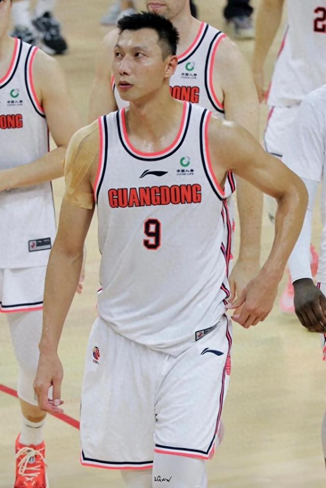 广东宏远历史地位最高的球员，莫过于以下五位